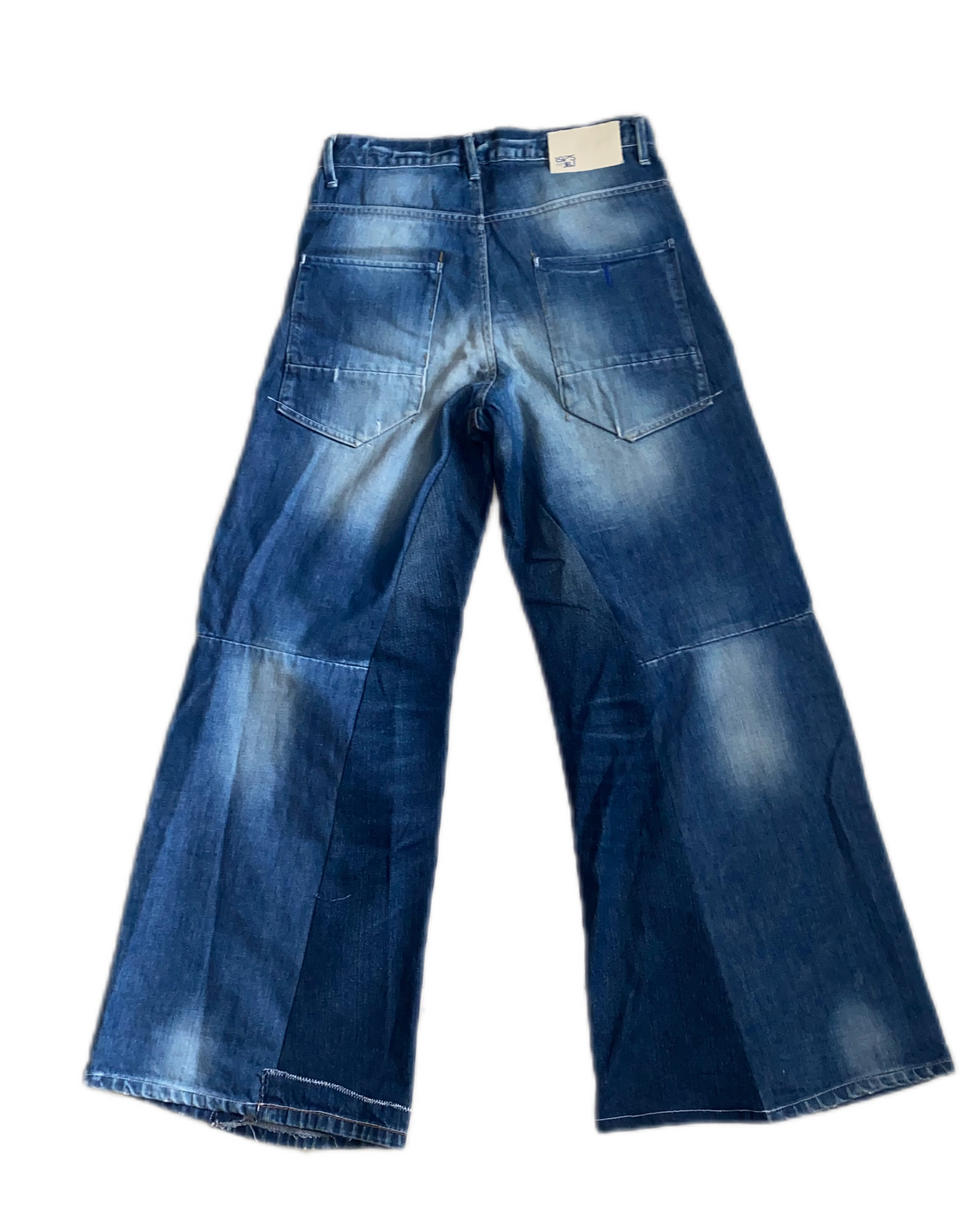 SUNDAY jeans